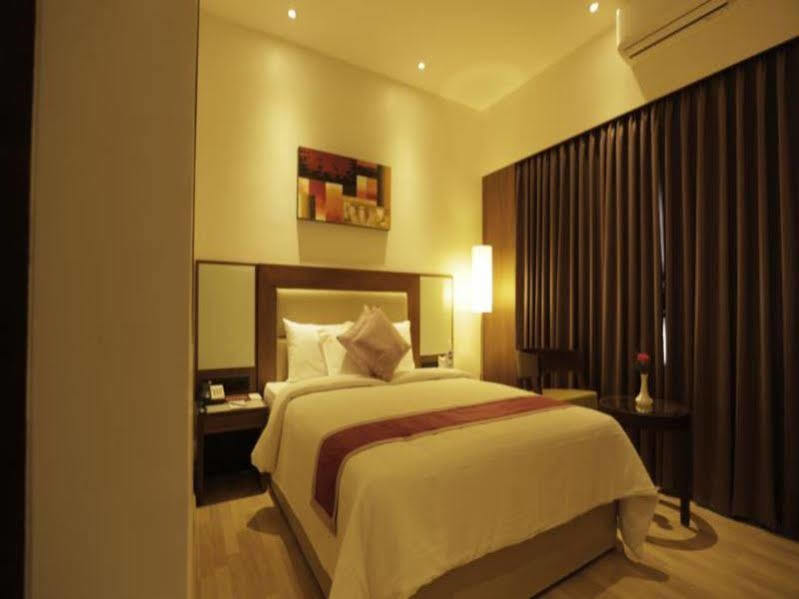 Hotel Park Residency, Kakkanad Kochi Eksteriør billede